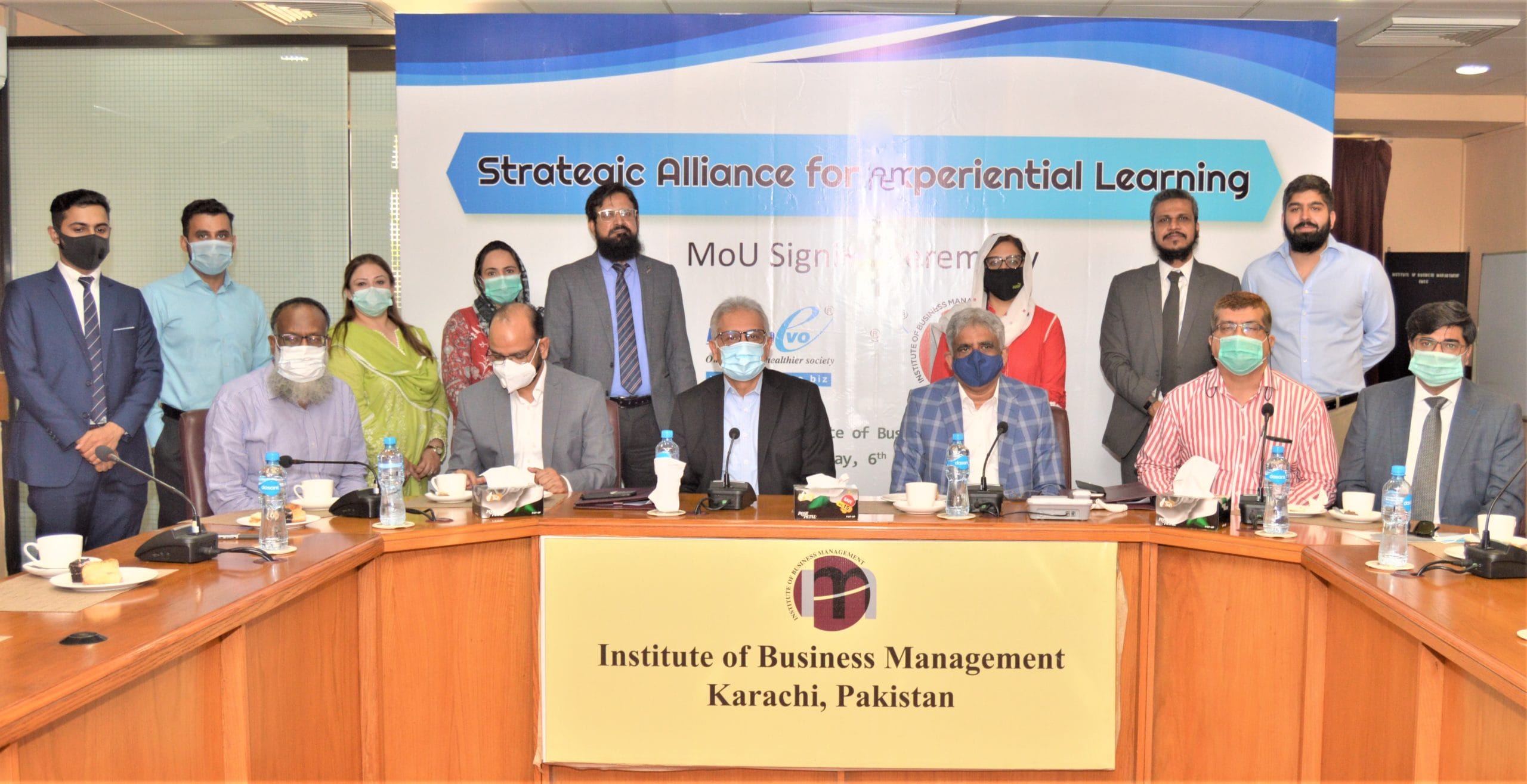 IoBM signs MoU with PharmEvo; creates Strategic Alliance for Experiential Learning